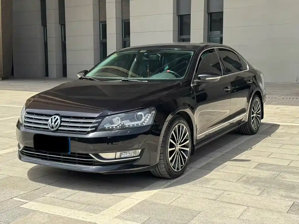 Volkswagen Passat 2015 — фото 1