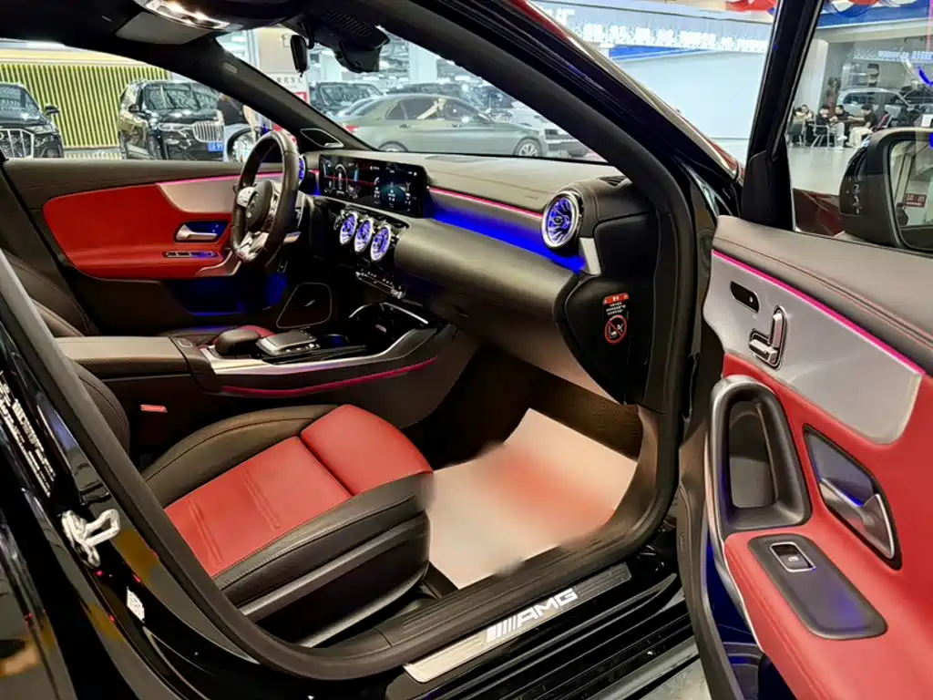 Mercedes-Benz A-Class AMG 2022 — фото 12