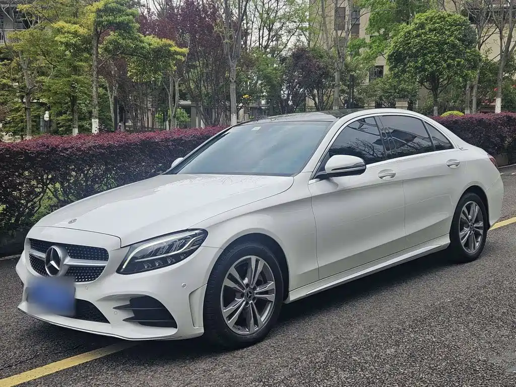 Mercedes-Benz C-Class 2021