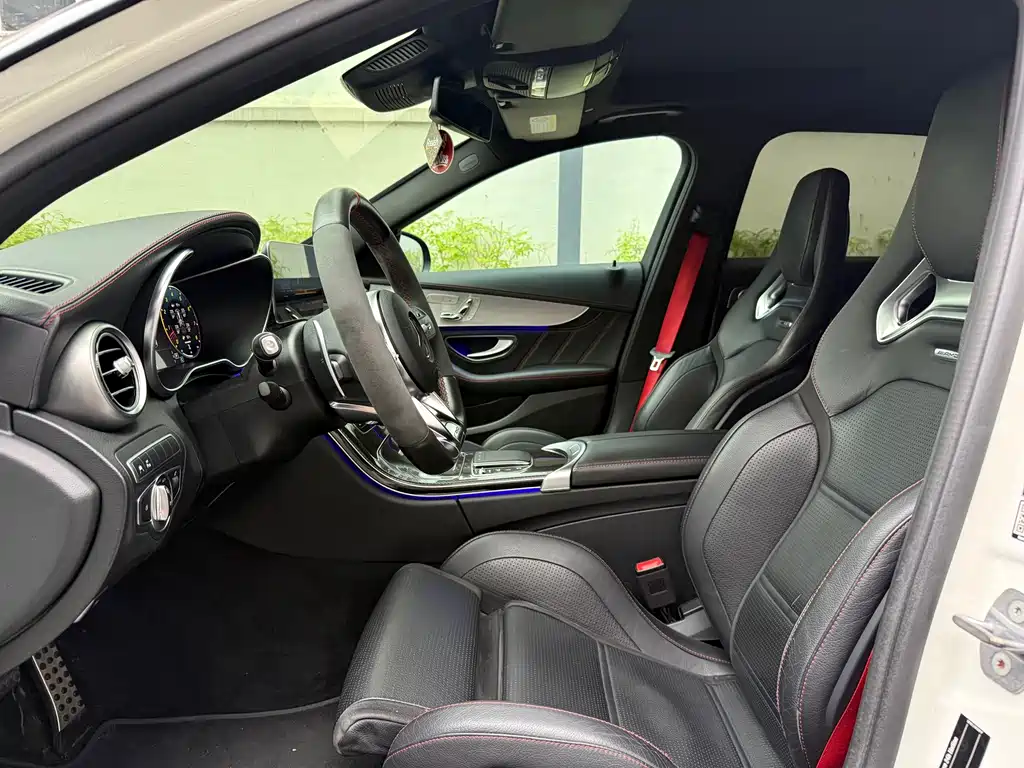 Mercedes-Benz C-Class AMG 2020 — фото 15