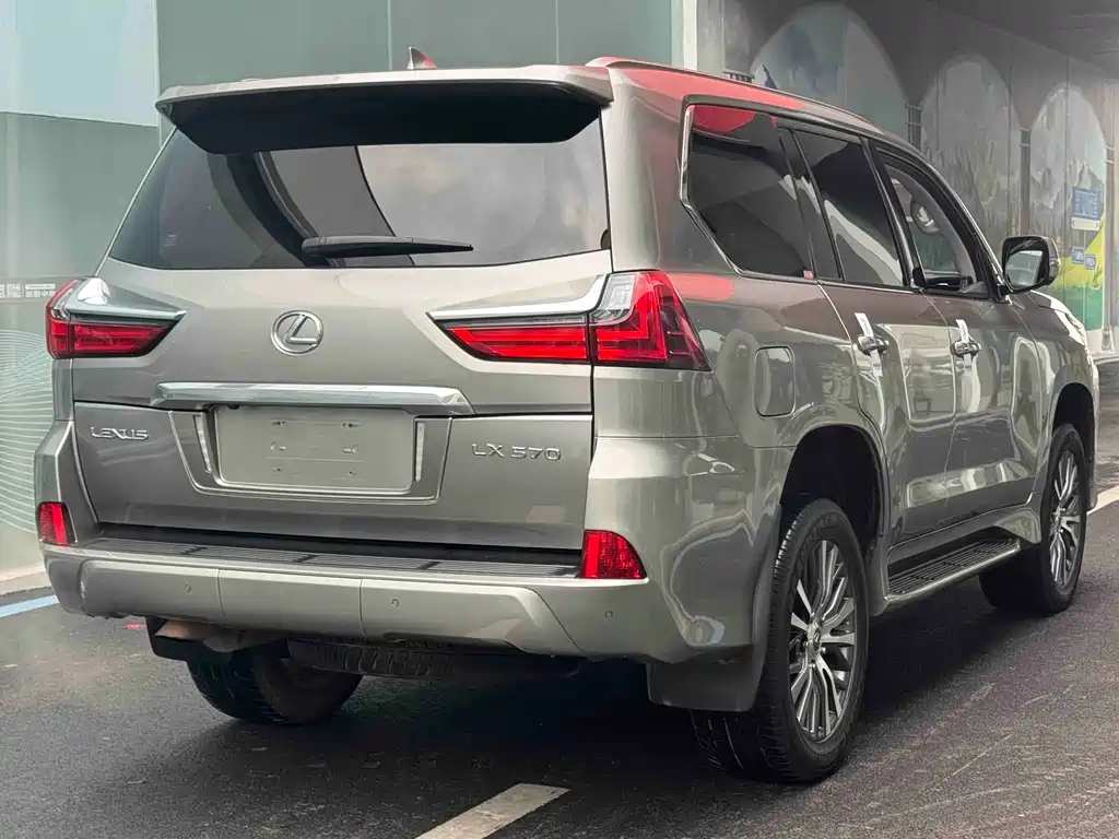 Lexus LX 2020 — фото 4