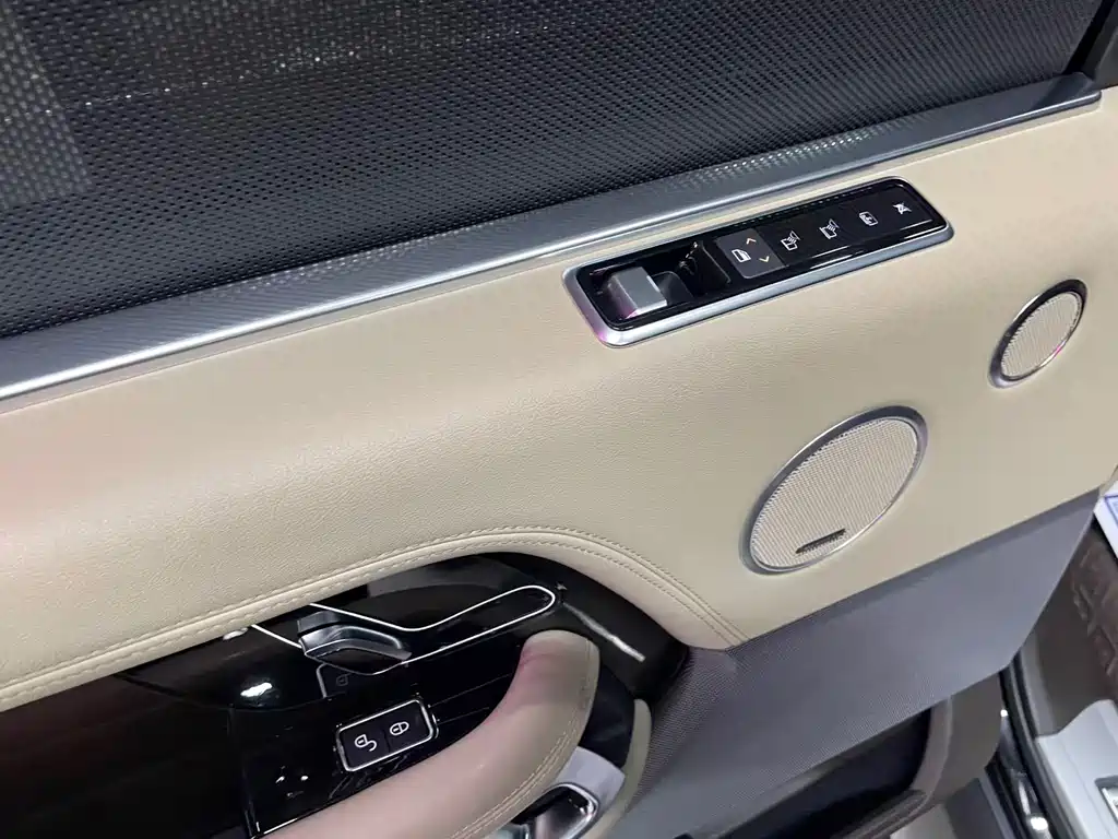 Land Rover Range Rover 2020 — фото 16