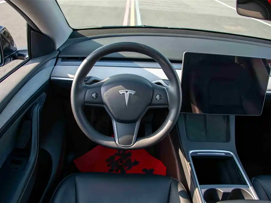 Tesla Model Y 2023 — фото 19