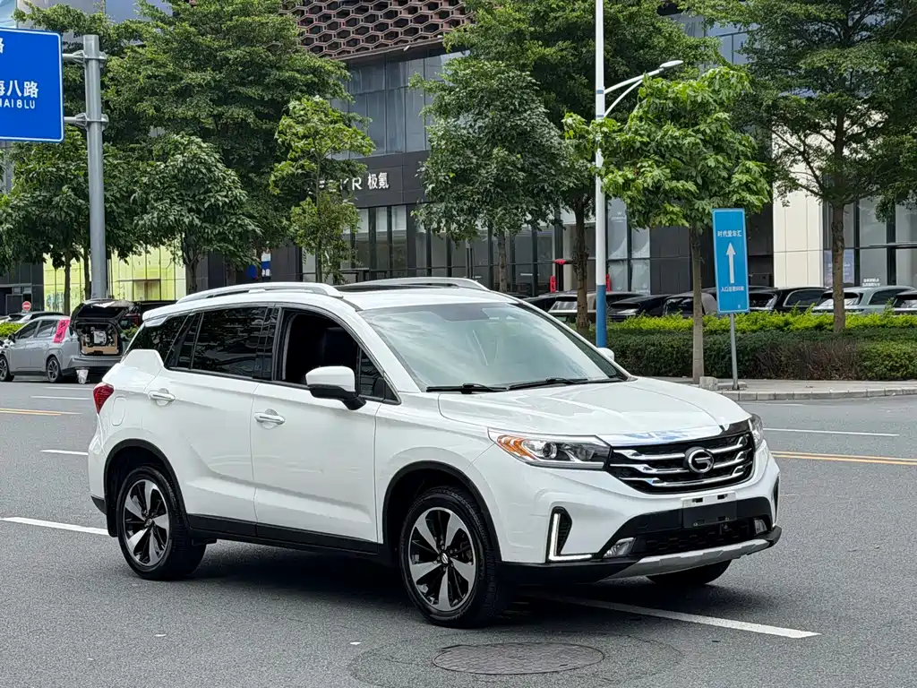 GAC Motor Trumpchi GS4 2018 — фото 3