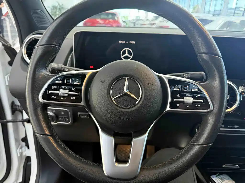 Mercedes-Benz GLB 2020 — фото 13