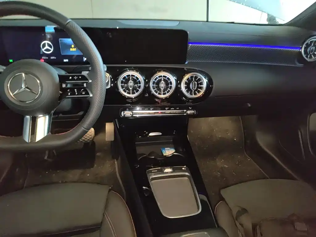 Mercedes-Benz A-Class 2025 — фото 13