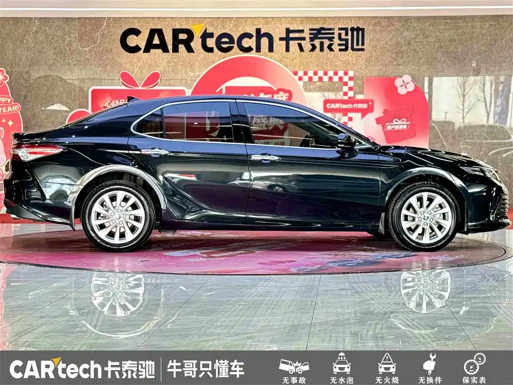 Toyota Camry 2023 — фото 8