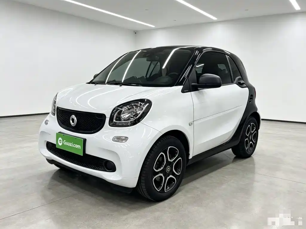 smart fortwo 2019 — фото 2