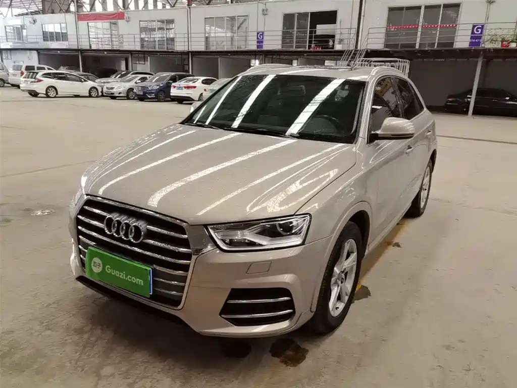 Audi Q3 2018 — фото 1