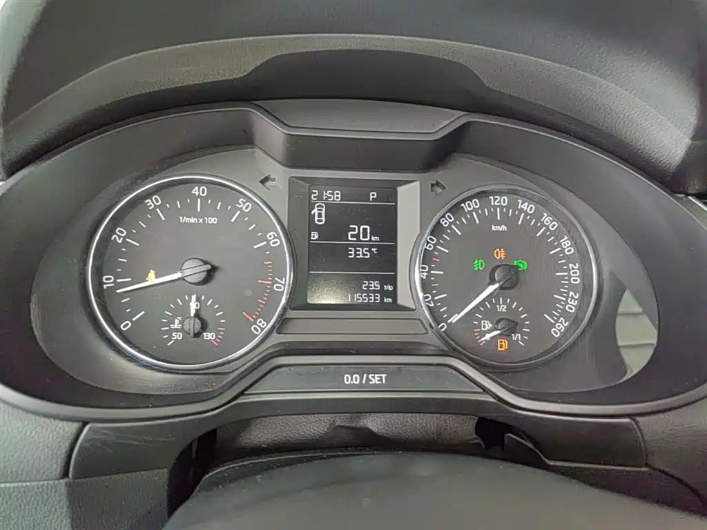 Skoda Octavia 2016 — фото 12
