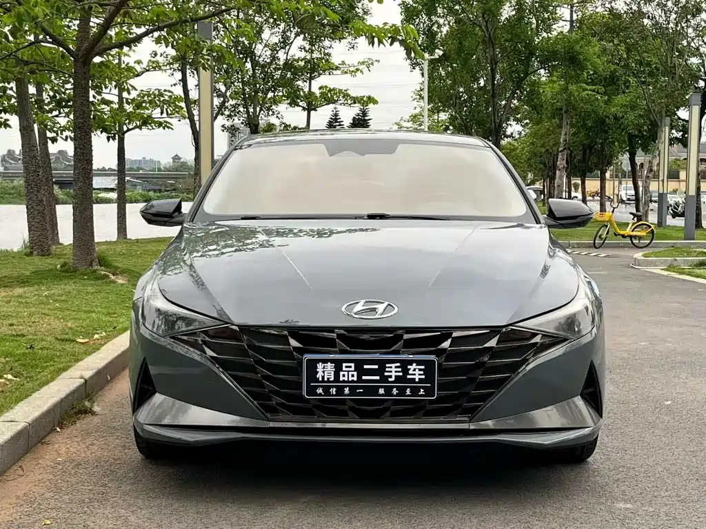 Hyundai Elantra 2021