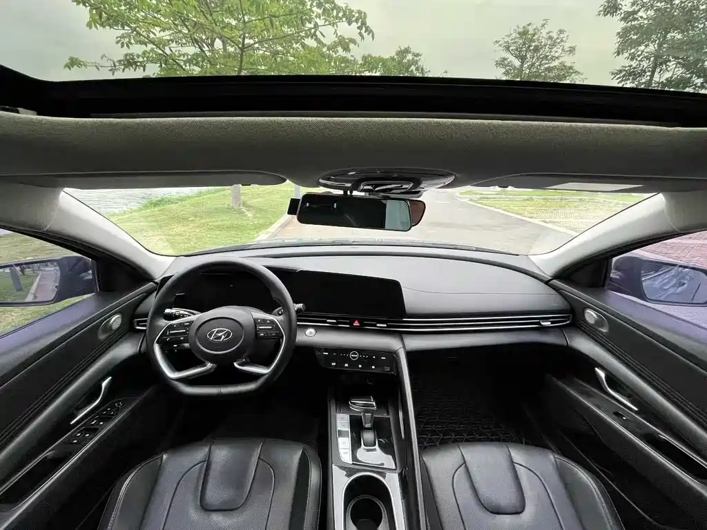 Hyundai Elantra 2021
