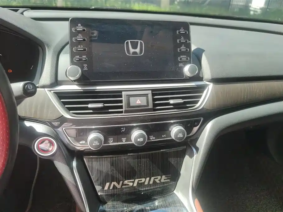 Honda Inspire 2019 — фото 13