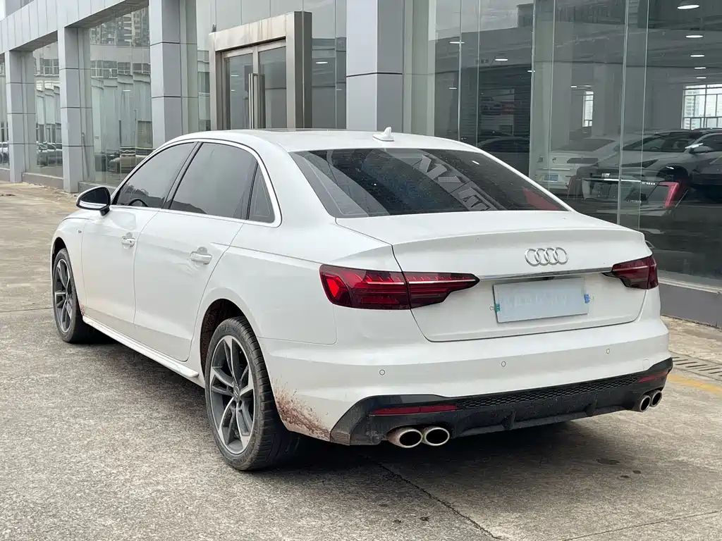 Audi A4L 2021 — фото 4