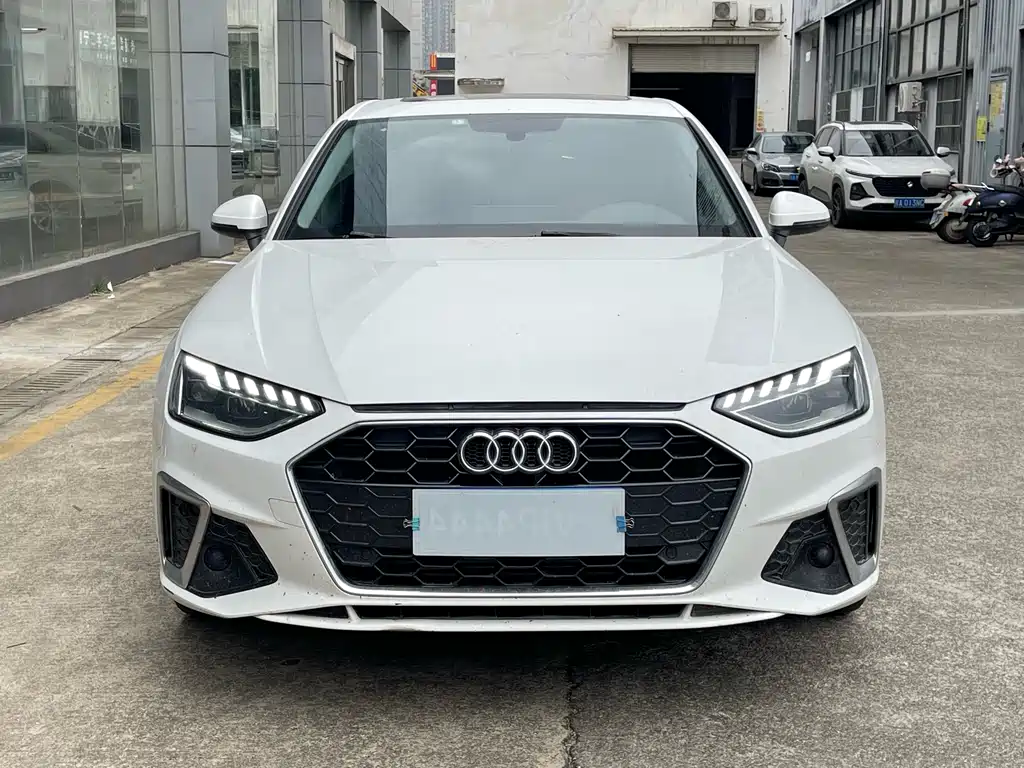 Audi A4L 2021 — фото 2