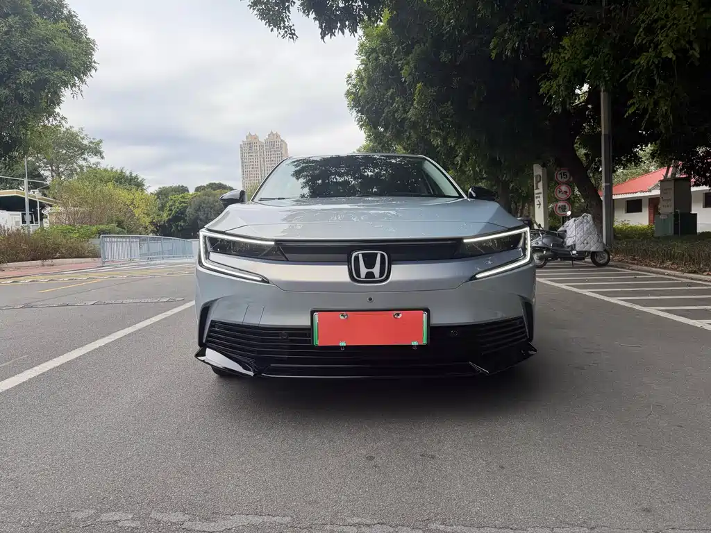 Honda e:NP2 2024 — фото 2