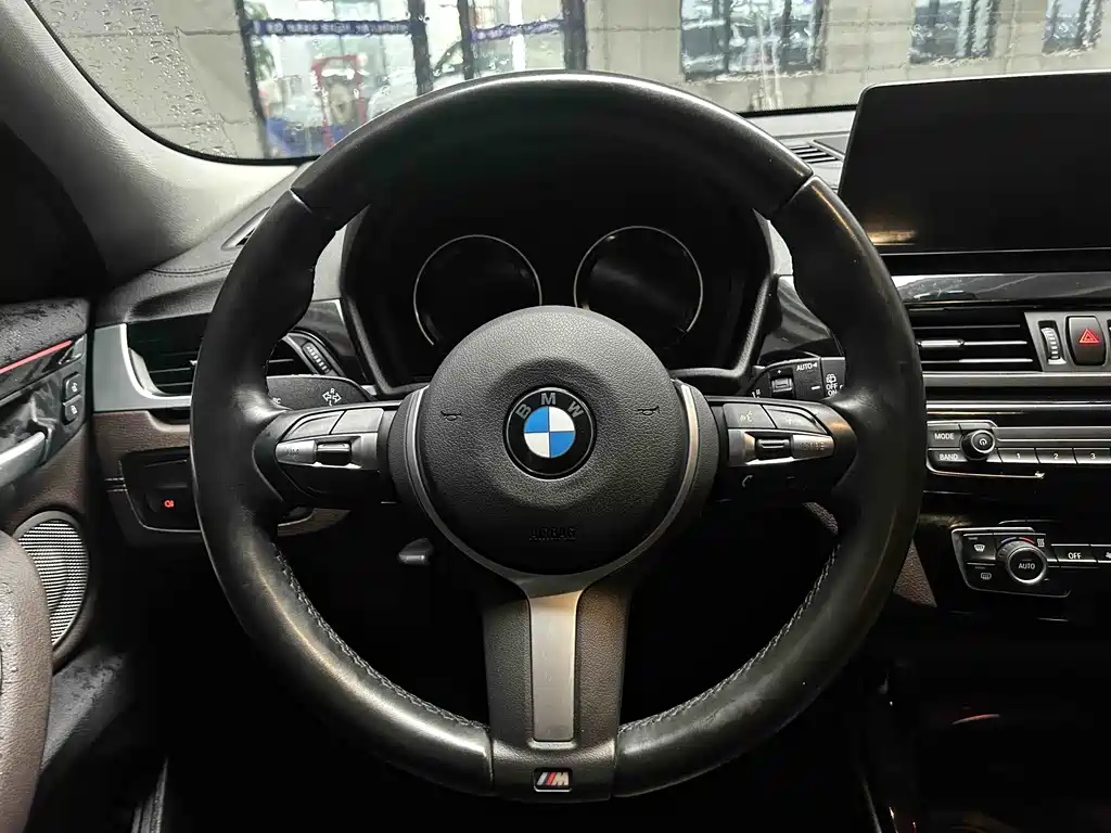 BMW X2 2022 — фото 12