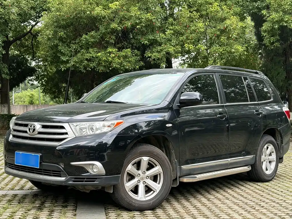 Toyota Highlander 2013 — фото 1