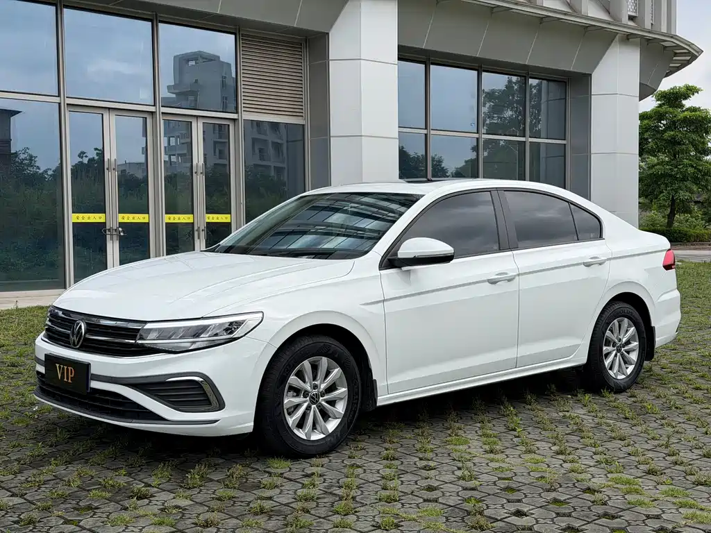 Volkswagen Bora 2023