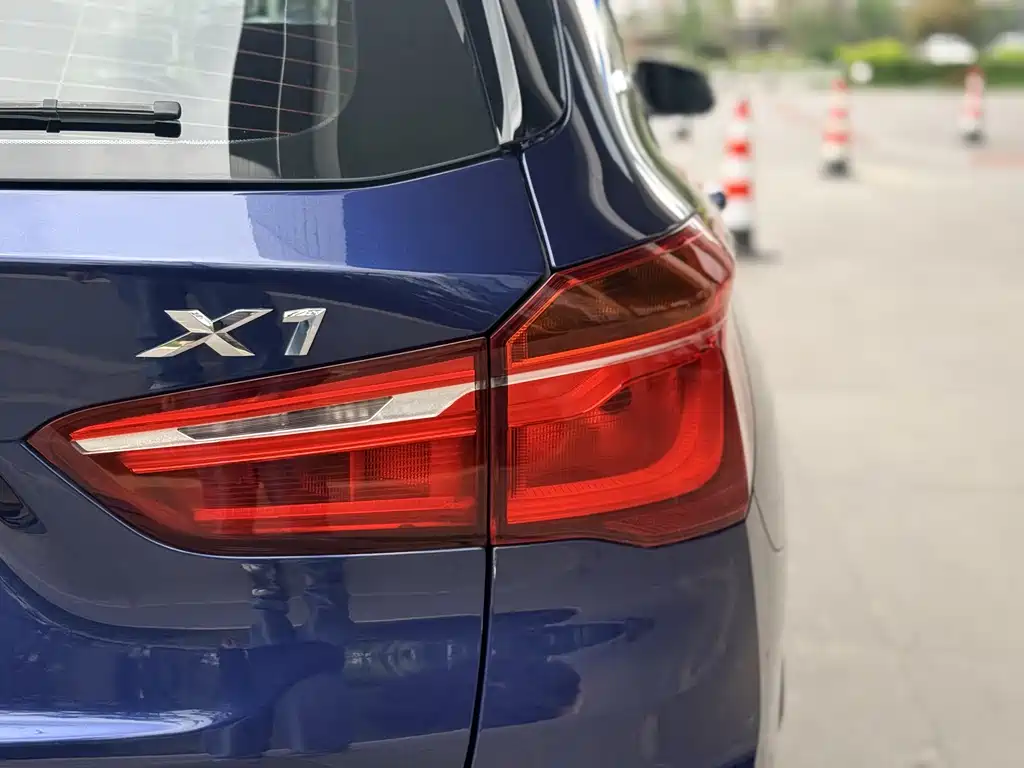 BMW X1 New Energy 2018 — фото 10