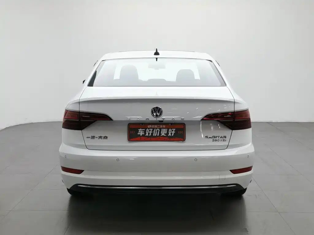 Volkswagen Sagitar 2021