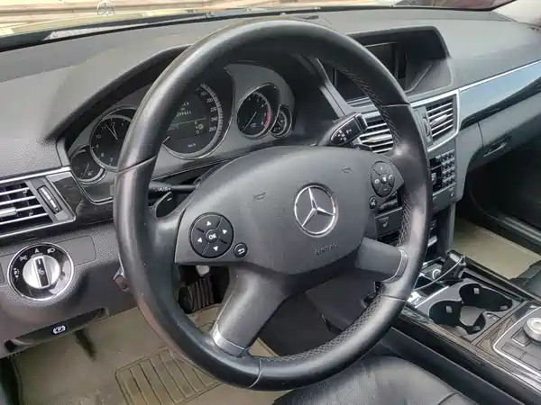 Mercedes-Benz E-Class 2011