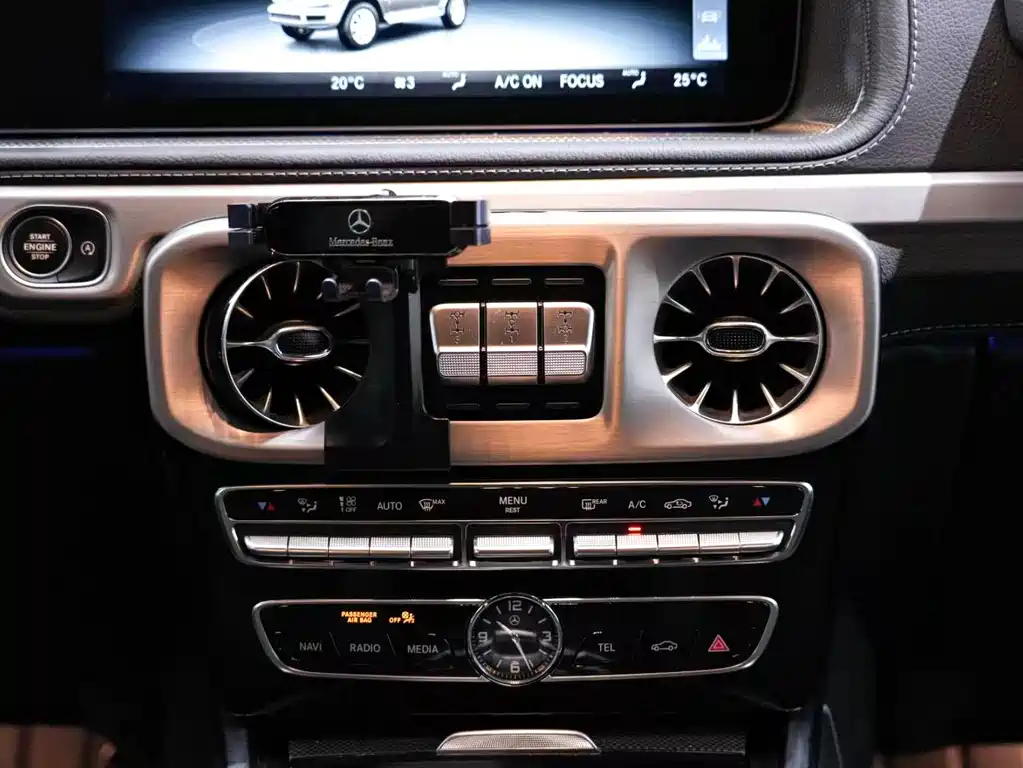 Mercedes-Benz G-Class 2022 — фото 16