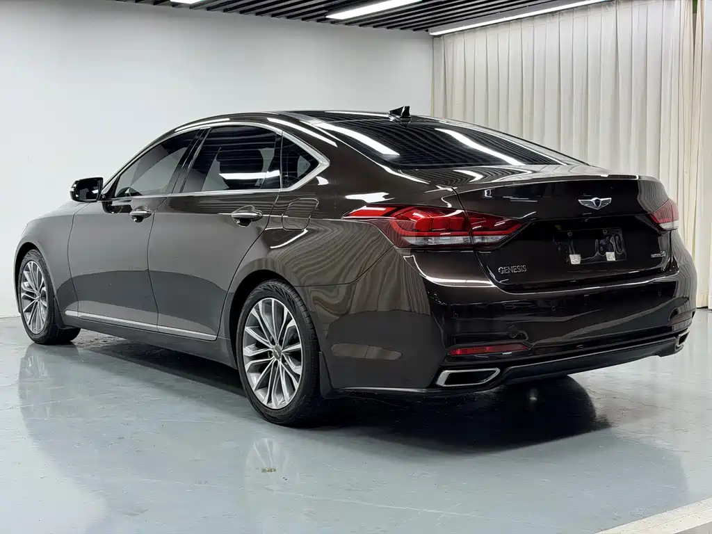 Hyundai Genesis 2016 — фото 20