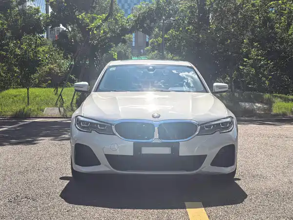 BMW 3 Series 2021