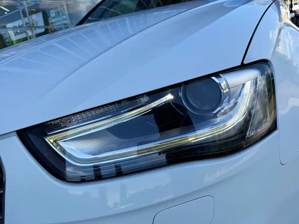 Audi A4L 2016 — фото 18