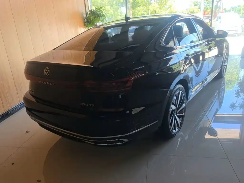 Volkswagen Passat 2022