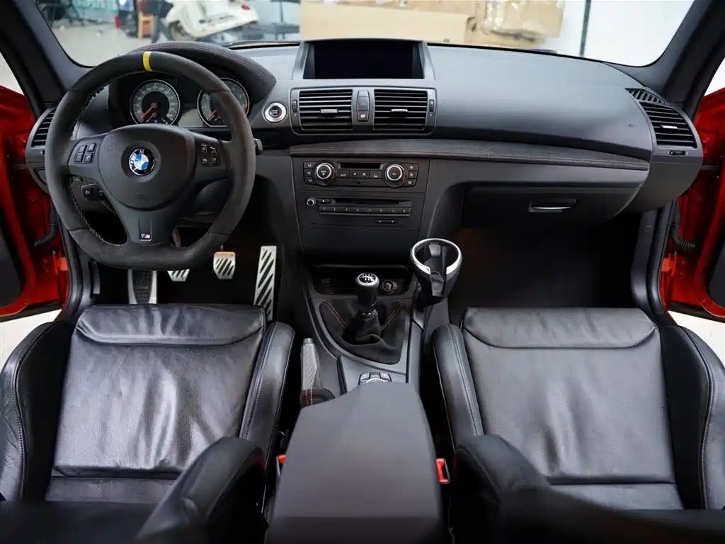 BMW 1 Series M 2012 — фото 43