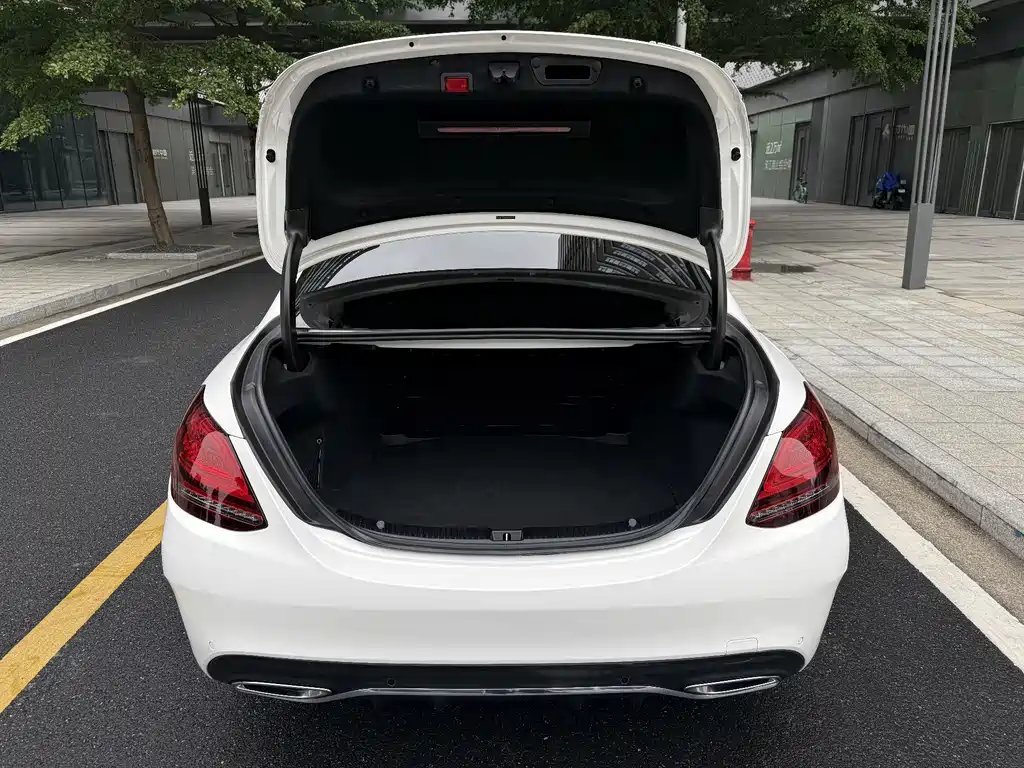 Mercedes-Benz C-Class 2021 — фото 20