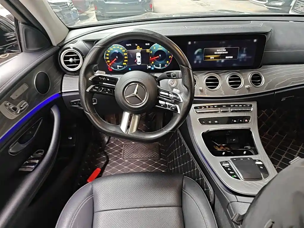 Mercedes-Benz E-Class 2021 — фото 11
