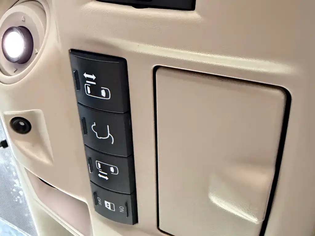 Chrysler Grand Voyager 2013 — фото 4
