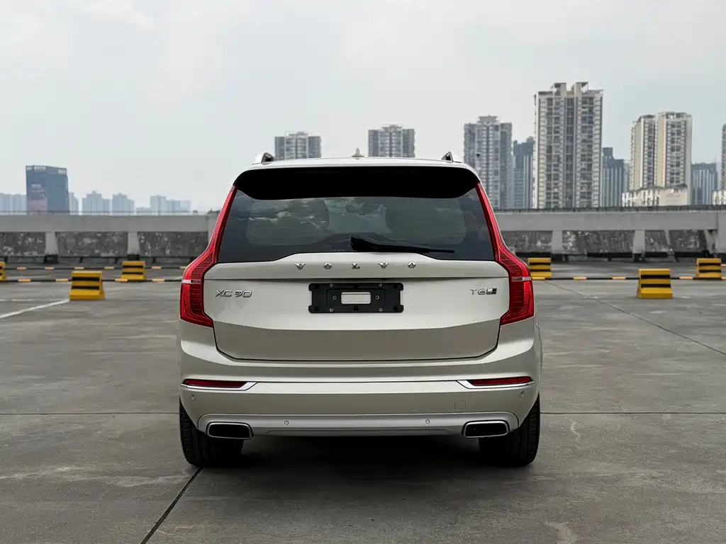 Volvo XC90 2018 — фото 5