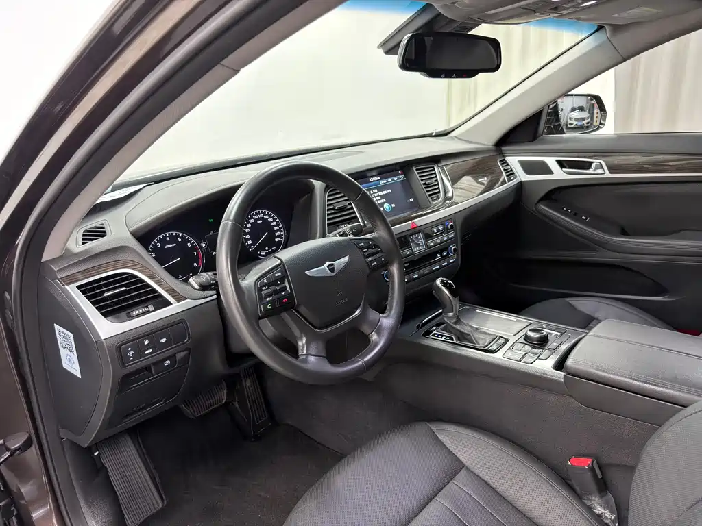 Hyundai Genesis 2016 — фото 15