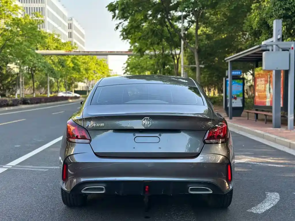 MG MG5 2021