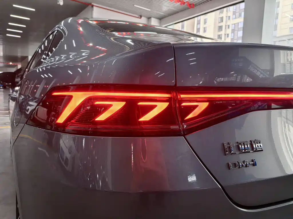 BYD Qin PLUS 2022 — фото 17
