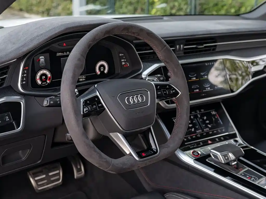 Audi RS 6 2026 — фото 9
