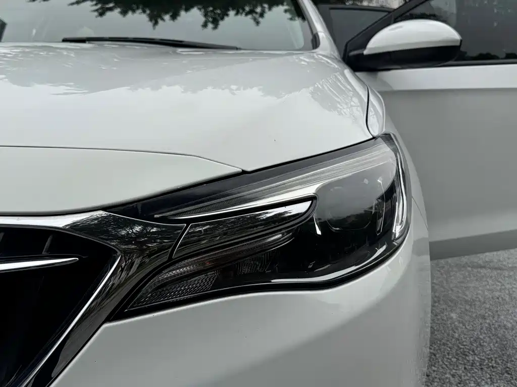 Buick Excelle 2019 — фото 23