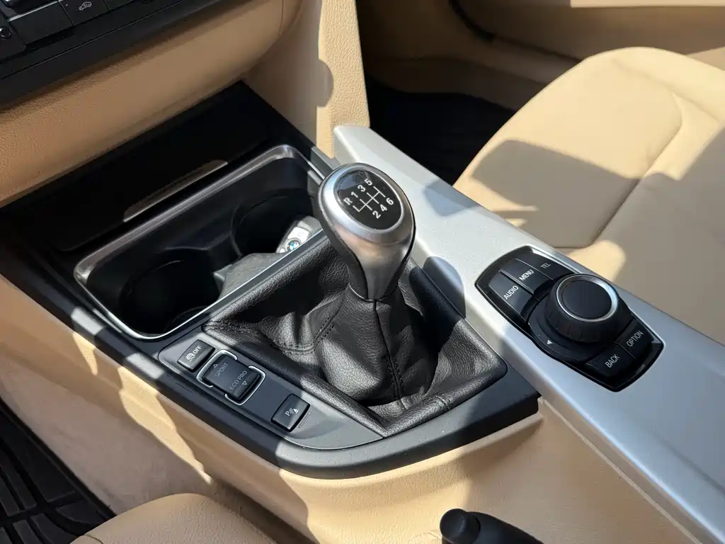 BMW 3 Series 2013 — фото 12