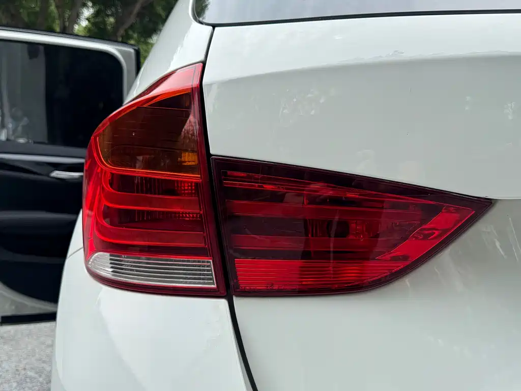 BMW X1 2015 — фото 22