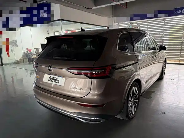 Volkswagen Viloran 2020