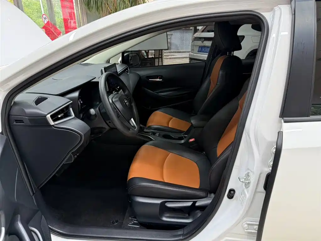 Toyota Corolla 2021 — фото 16