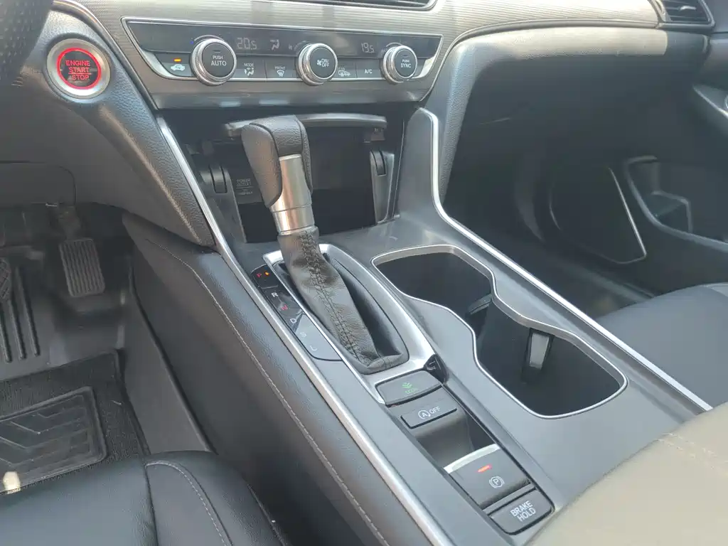 Honda Accord 2022 — фото 16