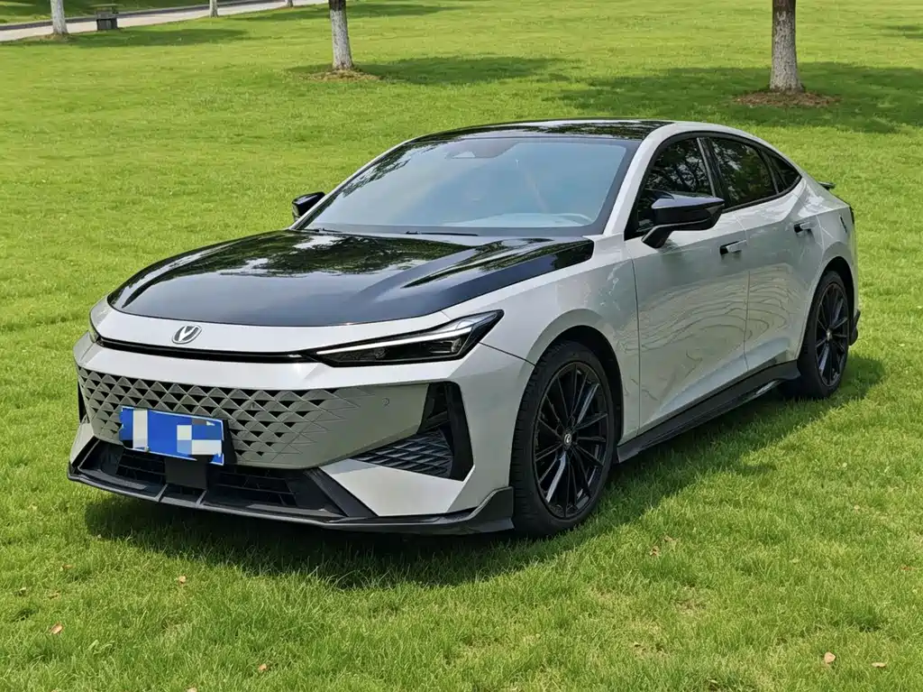 Changan UNI-V 2024