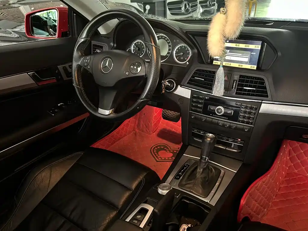 Mercedes-Benz E-Class 2011