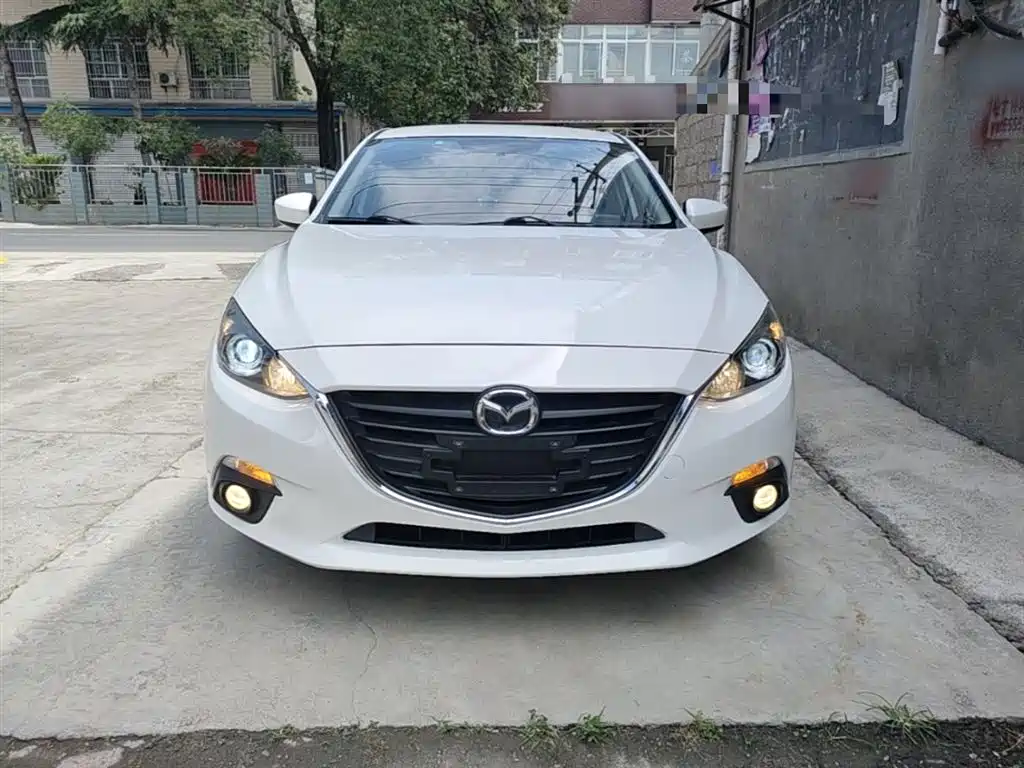 Mazda 3 Axela 2016 — фото 3