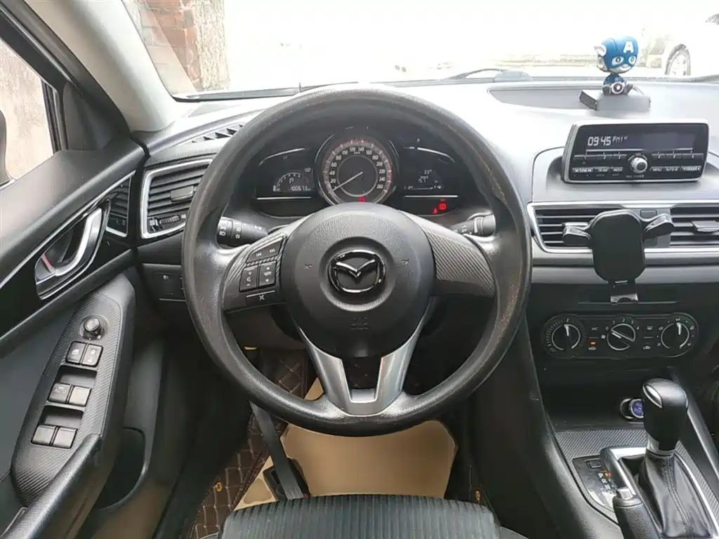 Mazda 3 Axela 2016 — фото 11